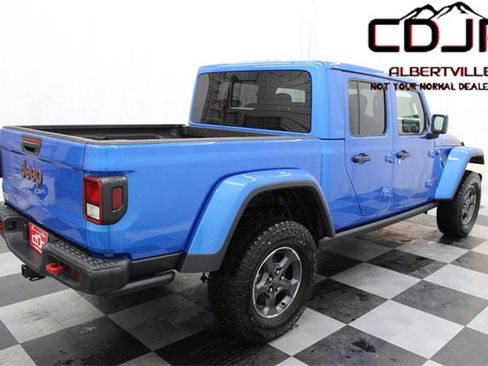 Used 2023 Jeep Gladiator Rubicon w/ Cold Weather Group image 7
