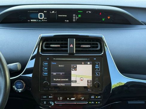 Used 2017 Toyota Prius Prime Plus image 12