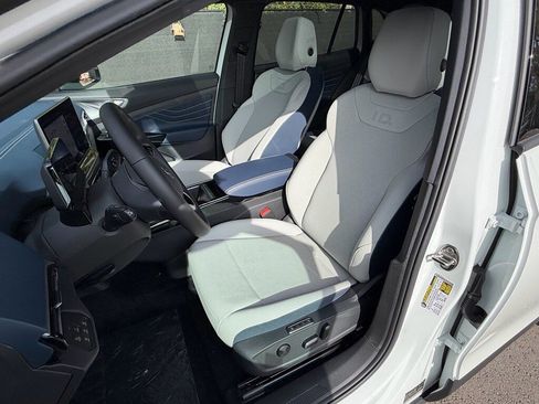 New 2025 Volkswagen ID.4 Pro S image 22