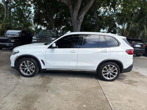 Used 2021 BMW X5 xDrive40i w/ Convenience Package AWD/4WD image 11