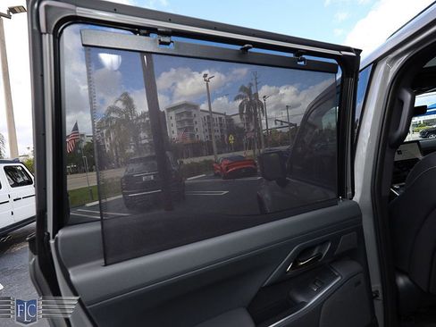 Used 2025 Lexus GX 550 image 17