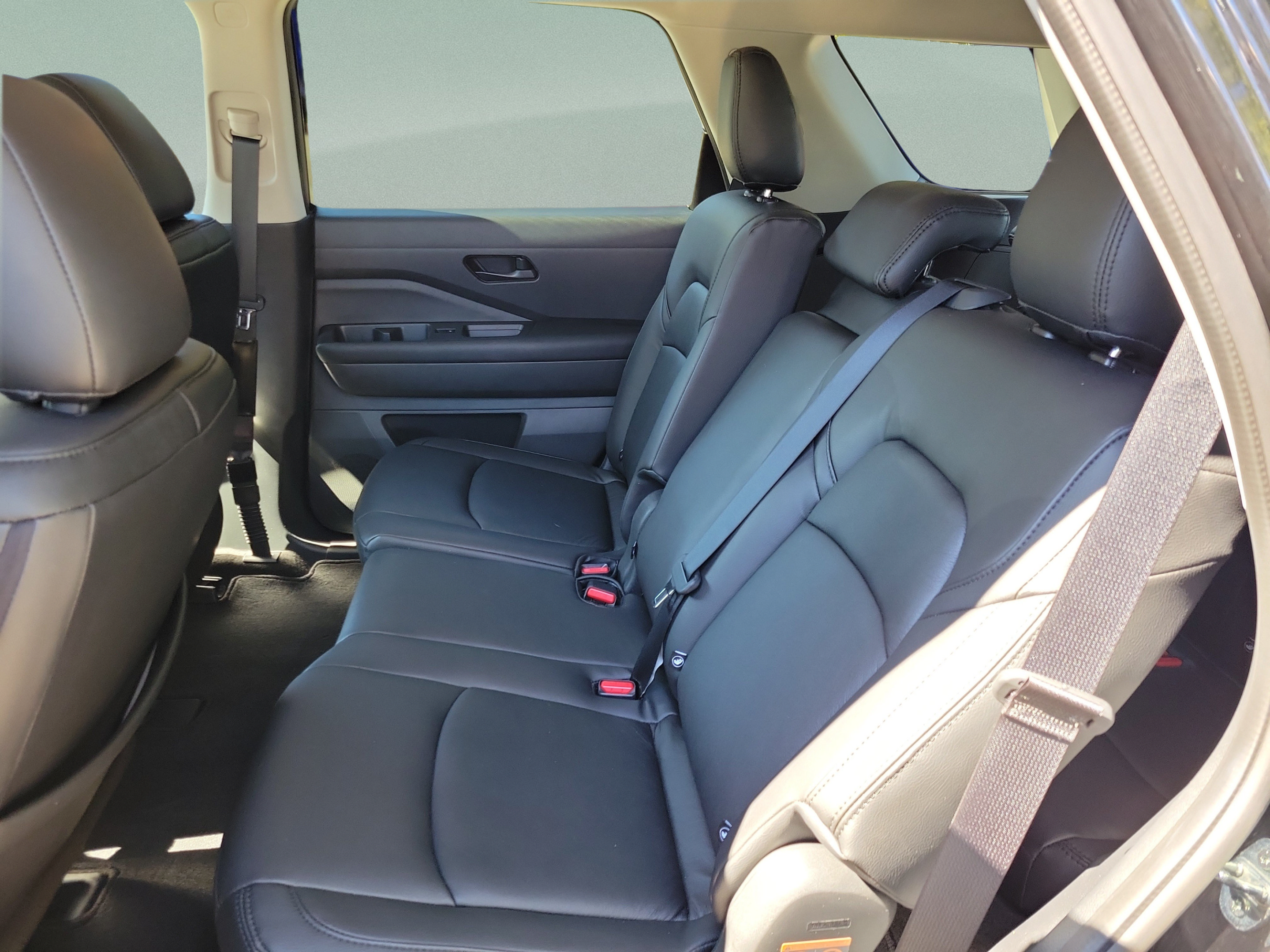 Certified 2024 Nissan Pathfinder S w/ Cargo Package FWD image 8