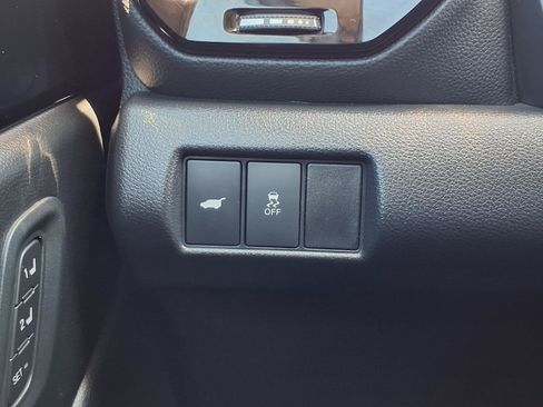 Used 2025 Honda Pilot EX-L image 11