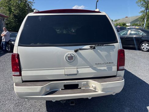 Used 2002 Cadillac Escalade AWD image 7