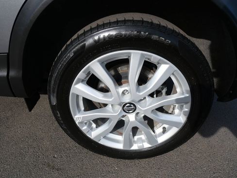 Used 2022 Nissan Rogue Sport SV image 32