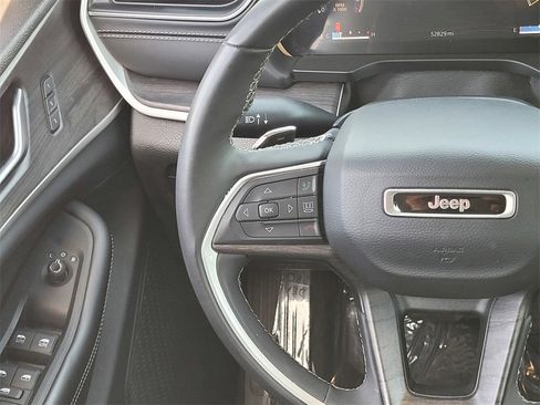 Used 2023 Jeep Grand Cherokee Limited w/ Trailer Tow Prep Group (B) image 11