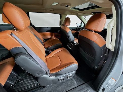Used 2024 Kia Carnival SX Prestige FWD image 31