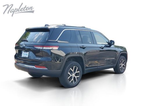 Used 2024 Jeep Grand Cherokee Limited AWD/4WD image 6