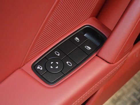 Certified 2024 Porsche 911 Carrera GTS image 18