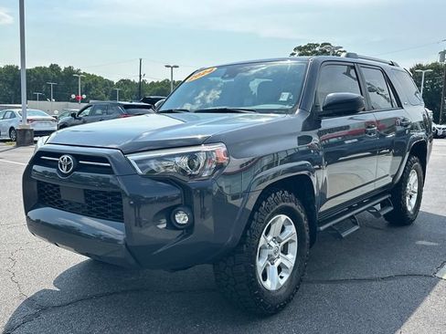 Used 2024 Toyota 4Runner SR5 RWD image 8