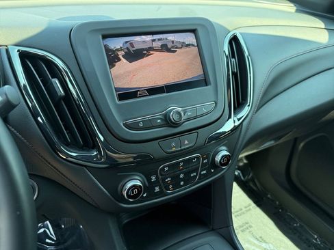 Used 2024 Chevrolet Equinox RS FWD image 19
