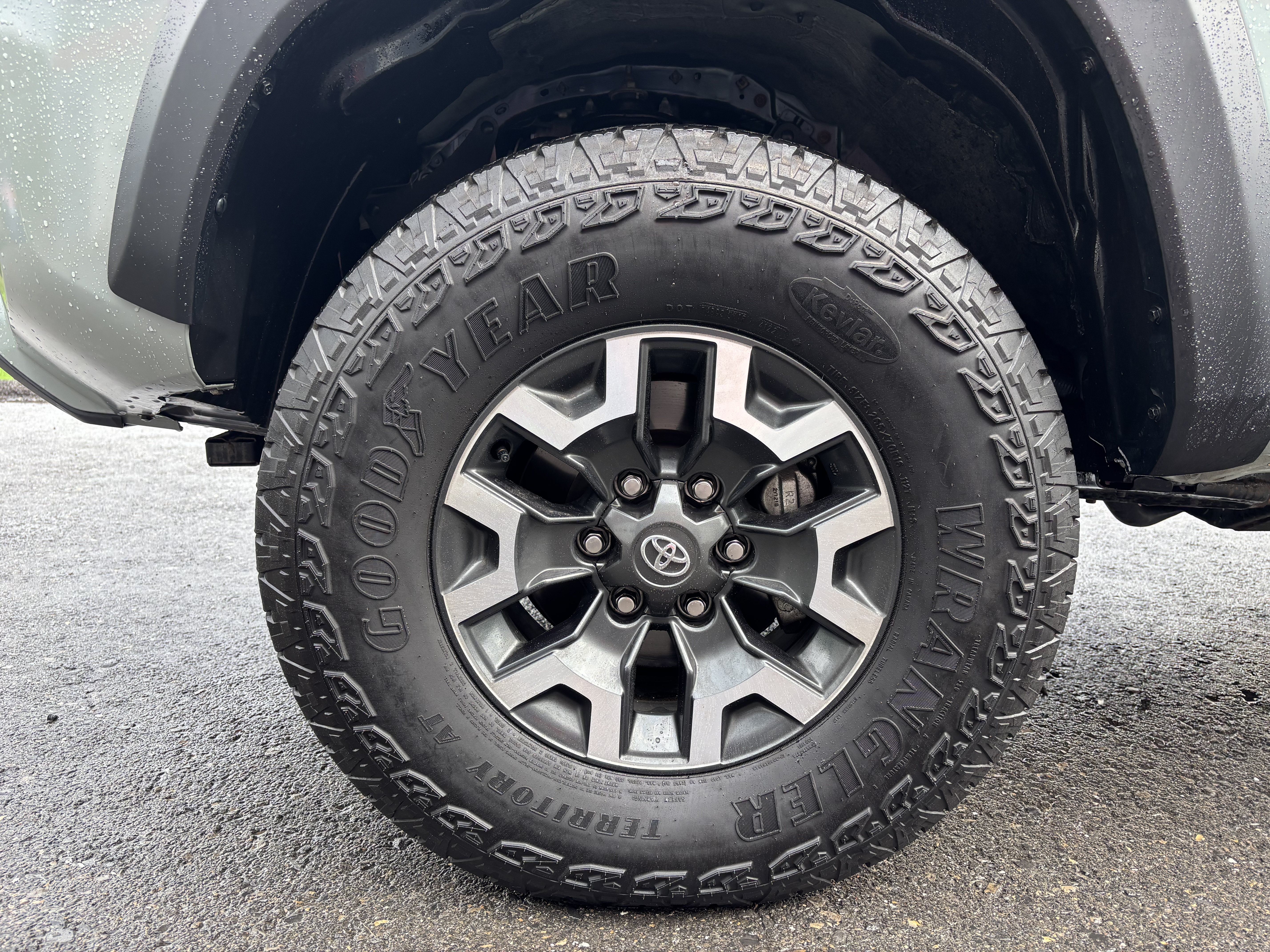 Certified 2023 Toyota Tacoma TRD Off-Road w/ Technology Package AWD/4WD image 10