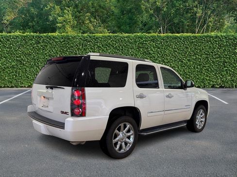 Used 2014 GMC Yukon Denali AWD/4WD image 3