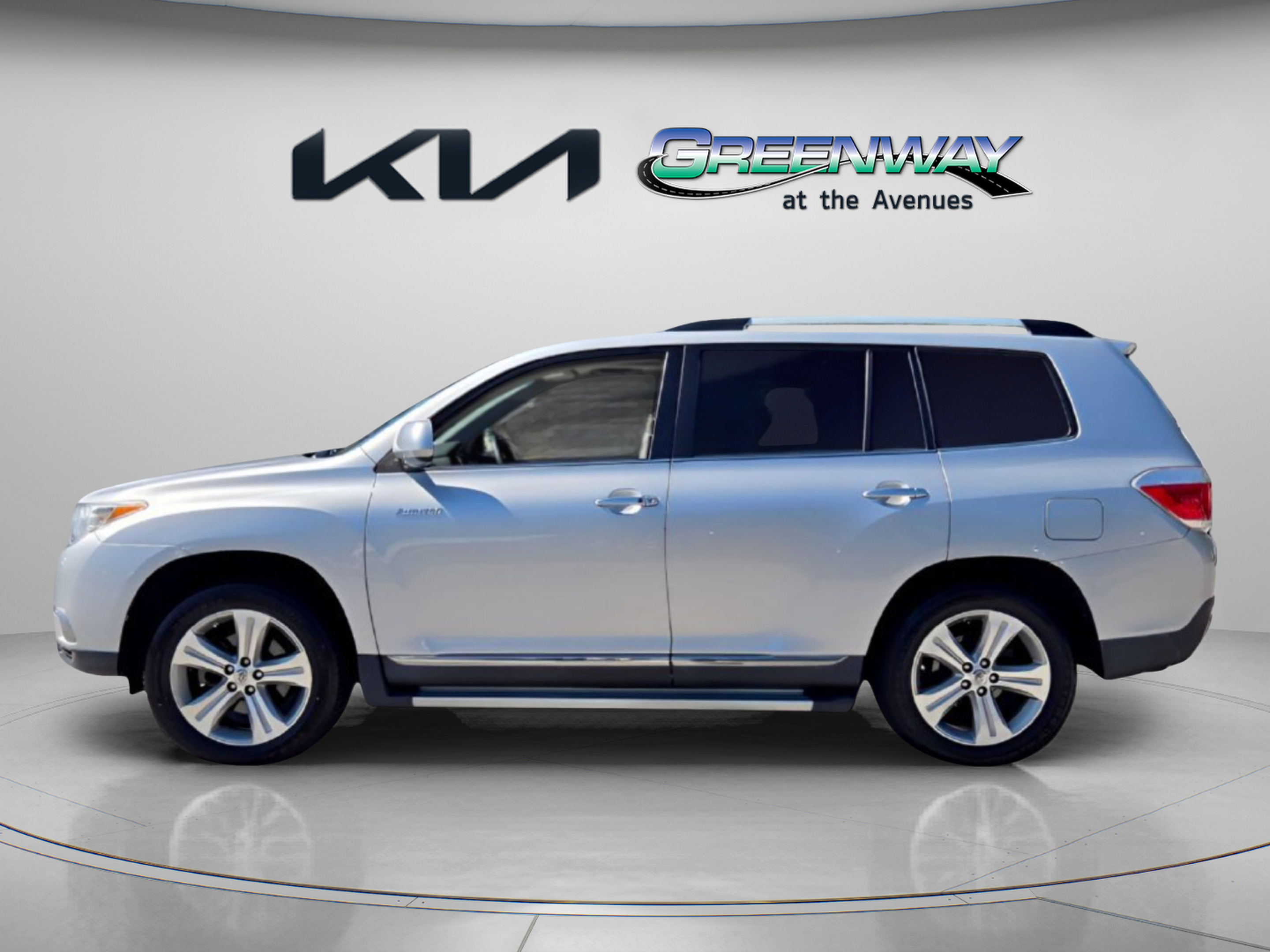 Used 2013 Toyota Highlander Limited AWD/4WD image 4