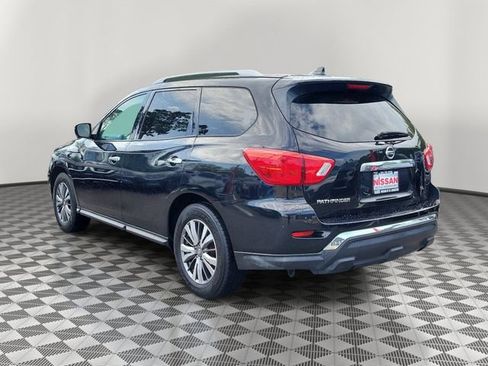 Used 2020 Nissan Pathfinder SL image 4