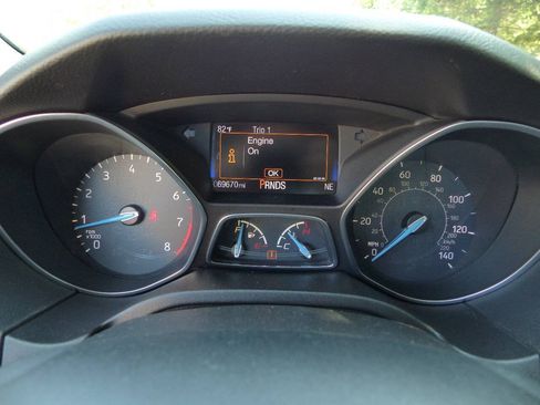 Used 2016 Ford Focus SE w/ Equipment Group 201A FWD image 26