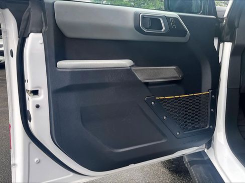 Used 2023 Ford Bronco Badlands image 22