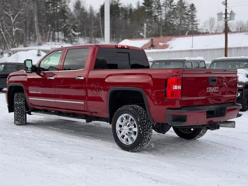 Used 2019 GMC Sierra 2500 Denali w/ Duramax Plus Package image 3