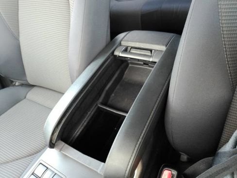 Used 2023 Toyota Highlander LE FWD image 53