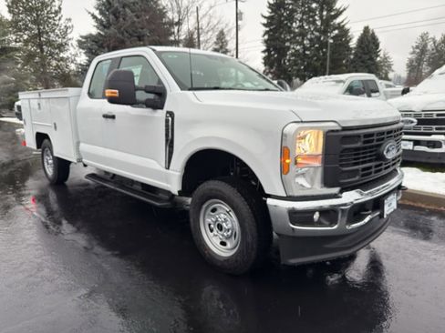 New 2026 Ford F250 XL w/ XL Chrome Package image 1