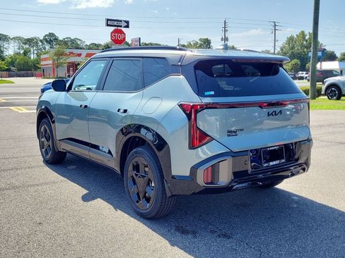 New 2027 Kia Seltos X-Line S w/ X-Line S Premium Package AWD/4WD image 4