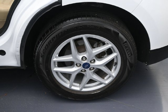Used 2021 Ford Edge SEL FWD image 12