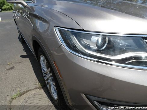 Used 2018 Lincoln MKX Reserve w/ Lincoln MKX Climate Package AWD/4WD image 10