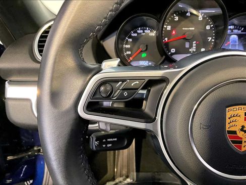 Used 2022 Porsche 718 Boxster RWD image 27