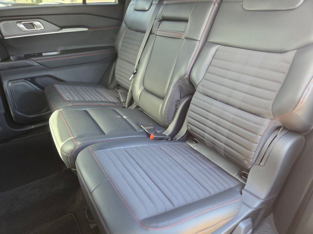 New 2027 Ford Explorer ST-Line RWD image 16