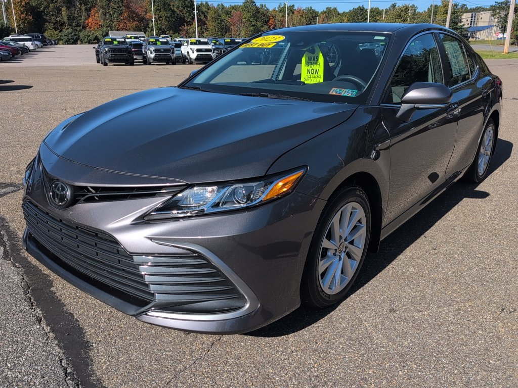Used 2023 Toyota Camry LE FWD image 2