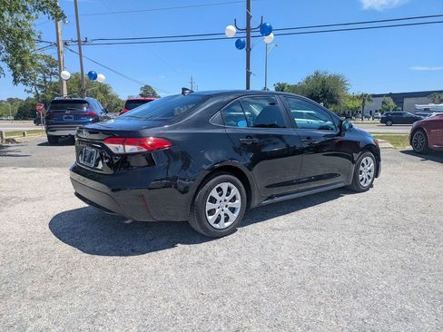 Used 2020 Toyota Corolla LE image 3