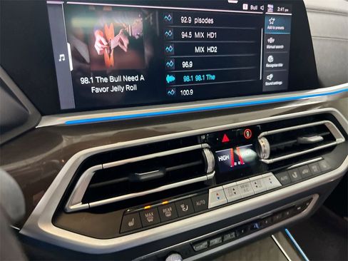 Used 2022 BMW X5 xDrive45e w/ M Sport Package image 13