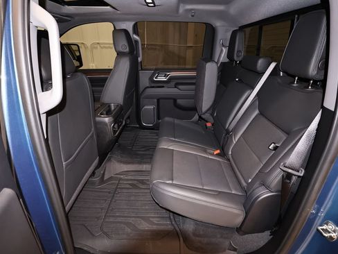 Used 2025 GMC Sierra 2500 Denali w/ Denali Reserve Package AWD/4WD image 16