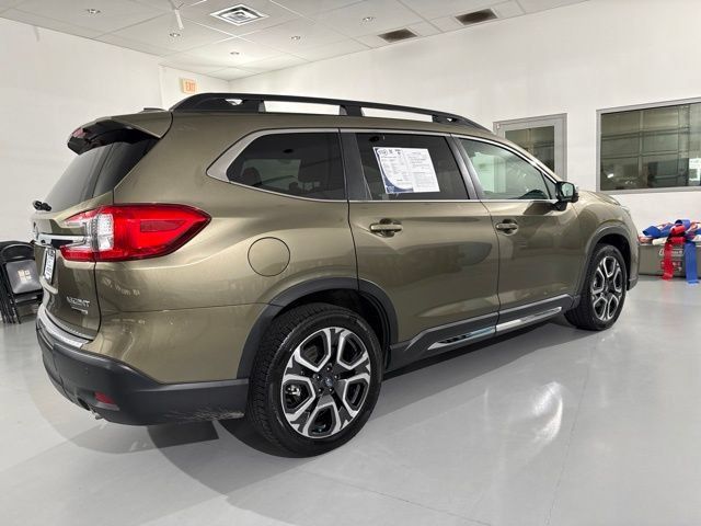 Used 2023 Subaru Ascent Limited w/ Technology Package AWD/4WD image 15
