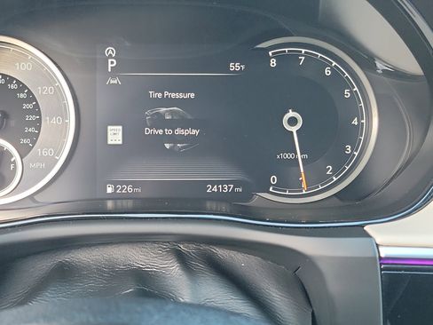 Certified 2023 Genesis GV70 2.5T w/ Advanced Package image 10