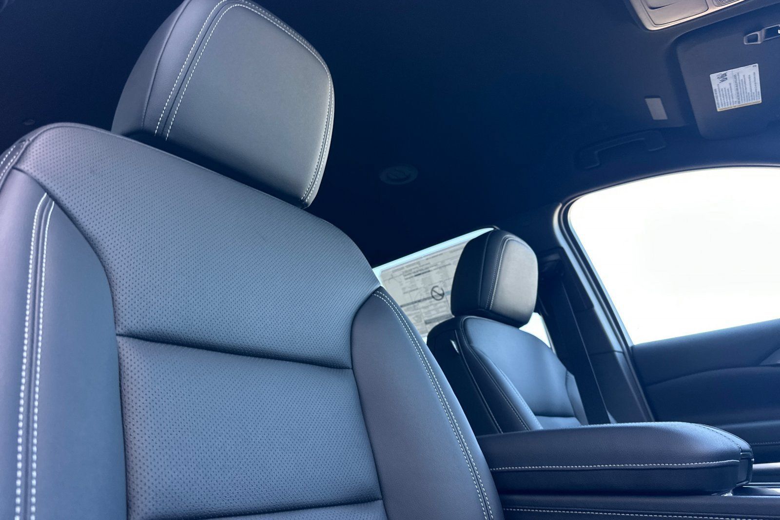 New 2026 Chevrolet Traverse LT w/ Enhanced Driving Package FWD image 18