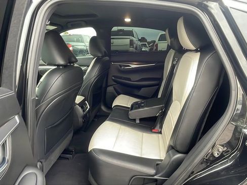 Used 2022 INFINITI QX55 Luxe w/ Accent Package image 18