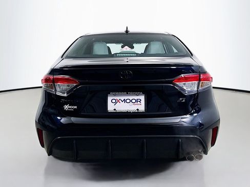 Used 2023 Toyota Corolla SE w/ SE Premium Package image 6