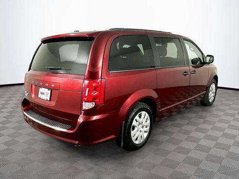 Used 2019 Dodge Grand Caravan SE w/ UConnect Hands-Free Group FWD image 11