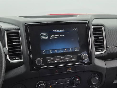 Used 2022 Nissan Frontier SV image 21