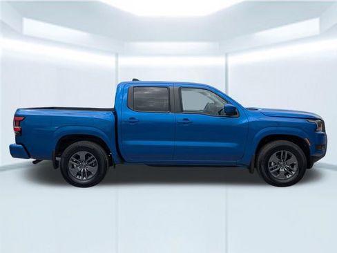 Used 2025 Nissan Frontier SV RWD image 7