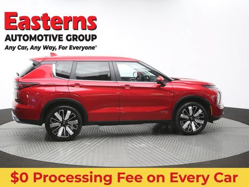 Used 2025 Mitsubishi Outlander SE FWD image 43