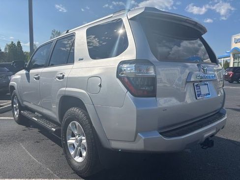Used 2019 Toyota 4Runner SR5 Premium image 9
