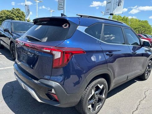 Used 2024 Kia Seltos EX FWD image 7