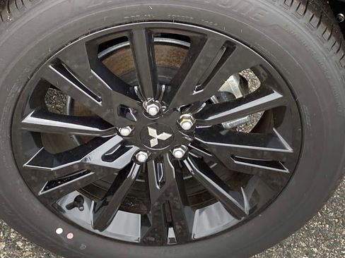 Used 2024 Mitsubishi Eclipse Cross LE image 28