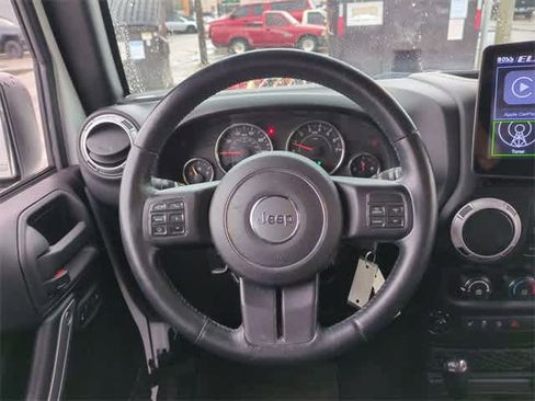 Used 2015 Jeep Wrangler Unlimited Sahara w/ Connectivity Group image 23