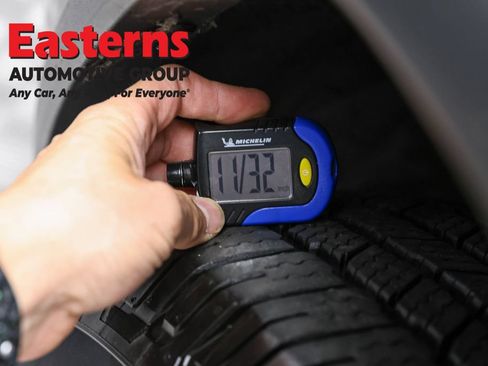 Used 2020 Jeep Grand Cherokee Laredo AWD/4WD image 26