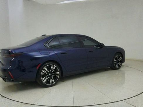 Used 2023 BMW 760i xDrive AWD/4WD image 71