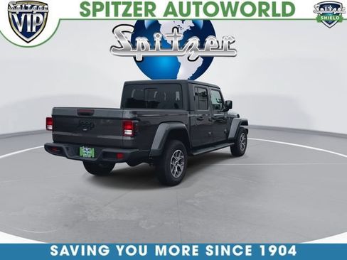 Used 2024 Jeep Gladiator Sport AWD/4WD image 9