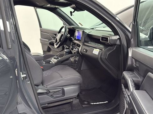 Certified 2024 Toyota Tacoma SR image 18